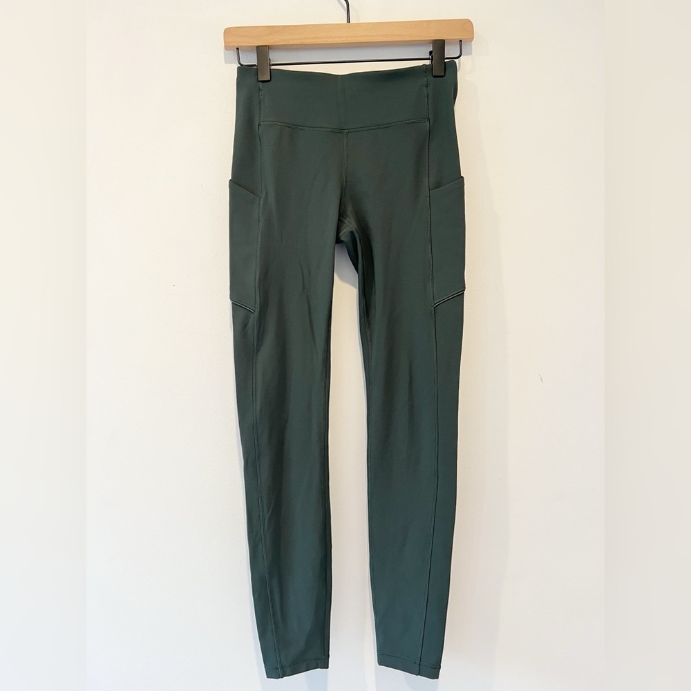 Lululemon Speed Up Tight 28" size 4 evergreen dark green luxtreme